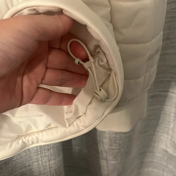 Lululemon dynamic movement crew size 4 - Picture 6 of 9